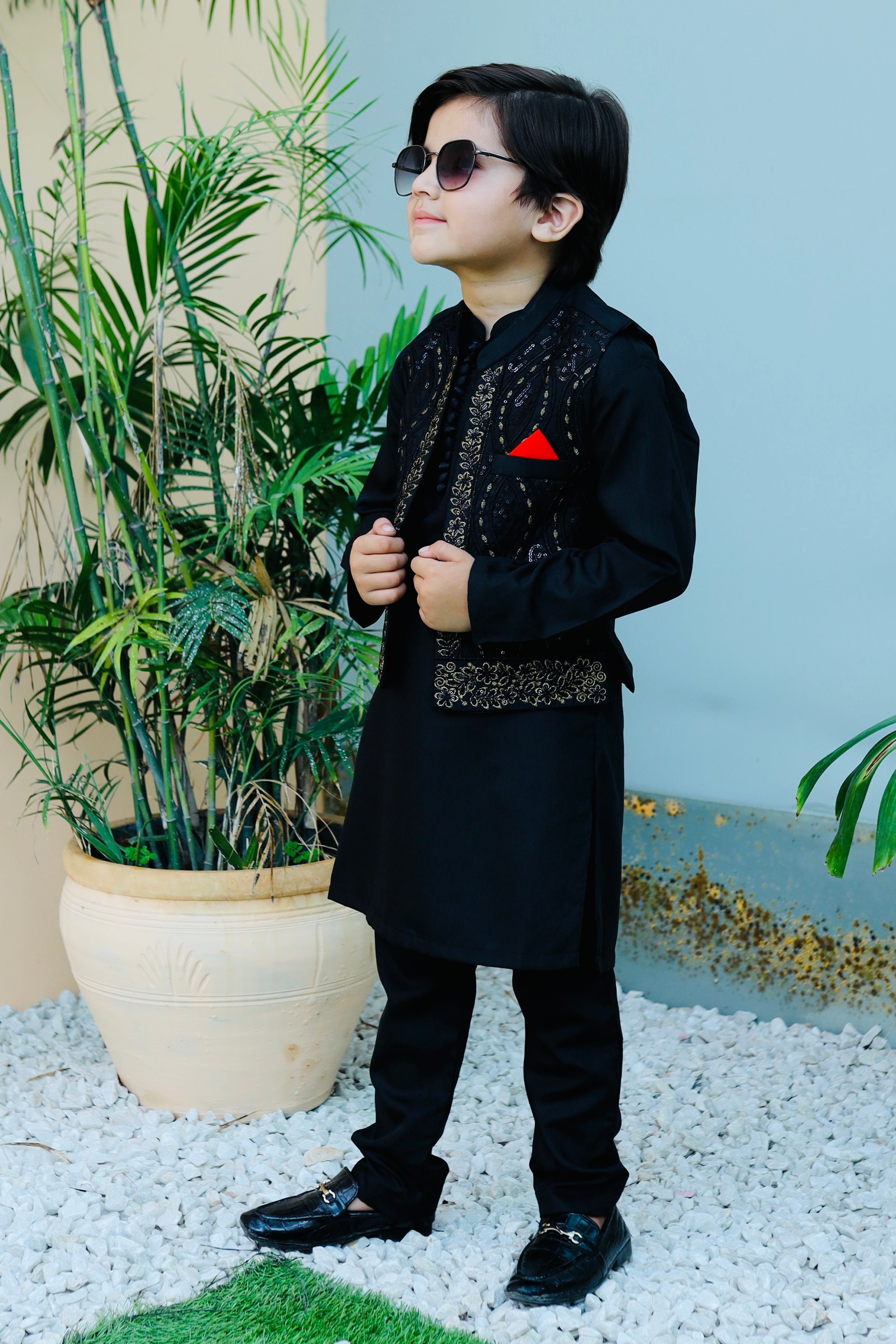 Black Waistcoat Suit AHW 008