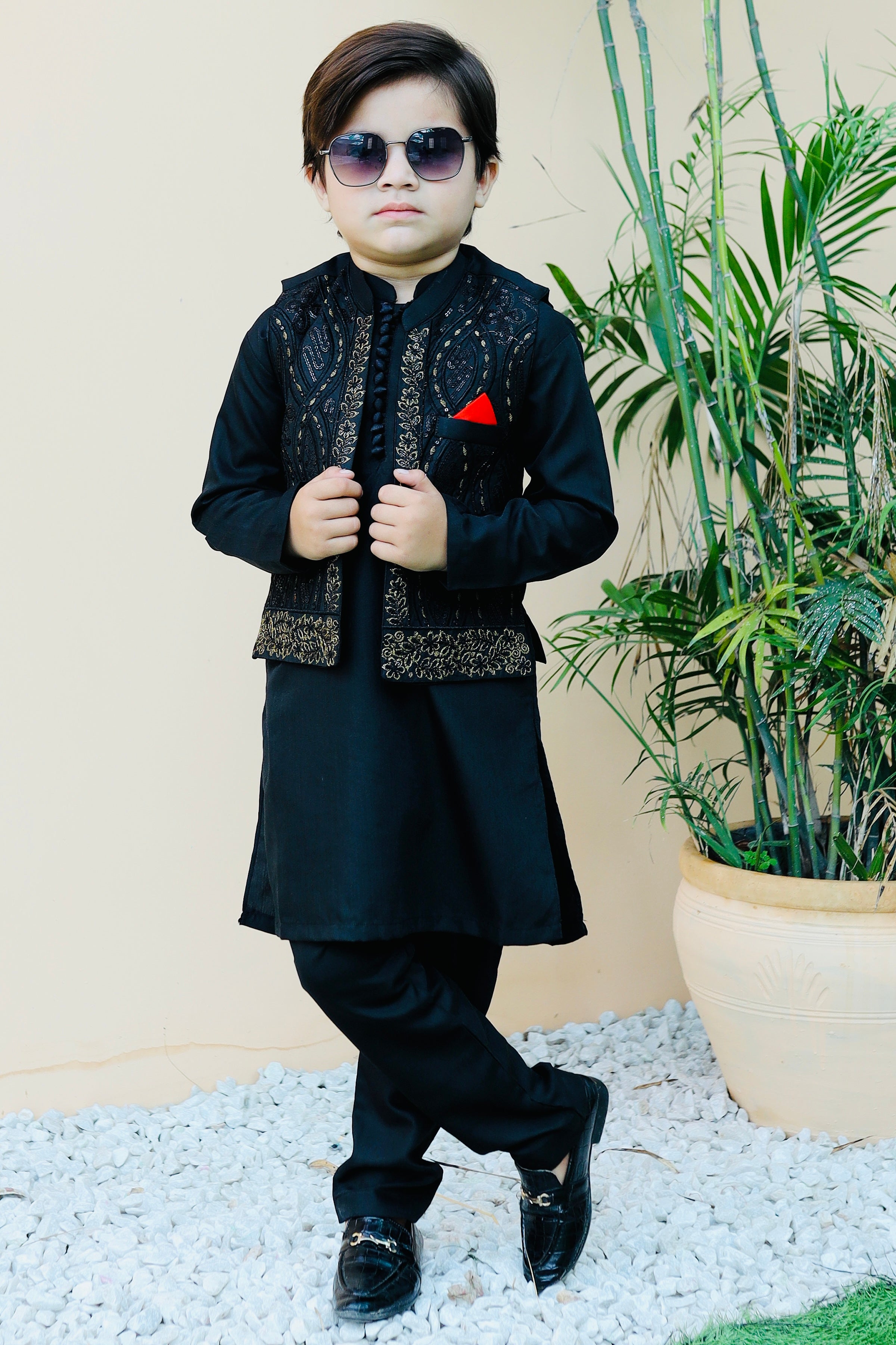 Black Waistcoat Suit AHW 008