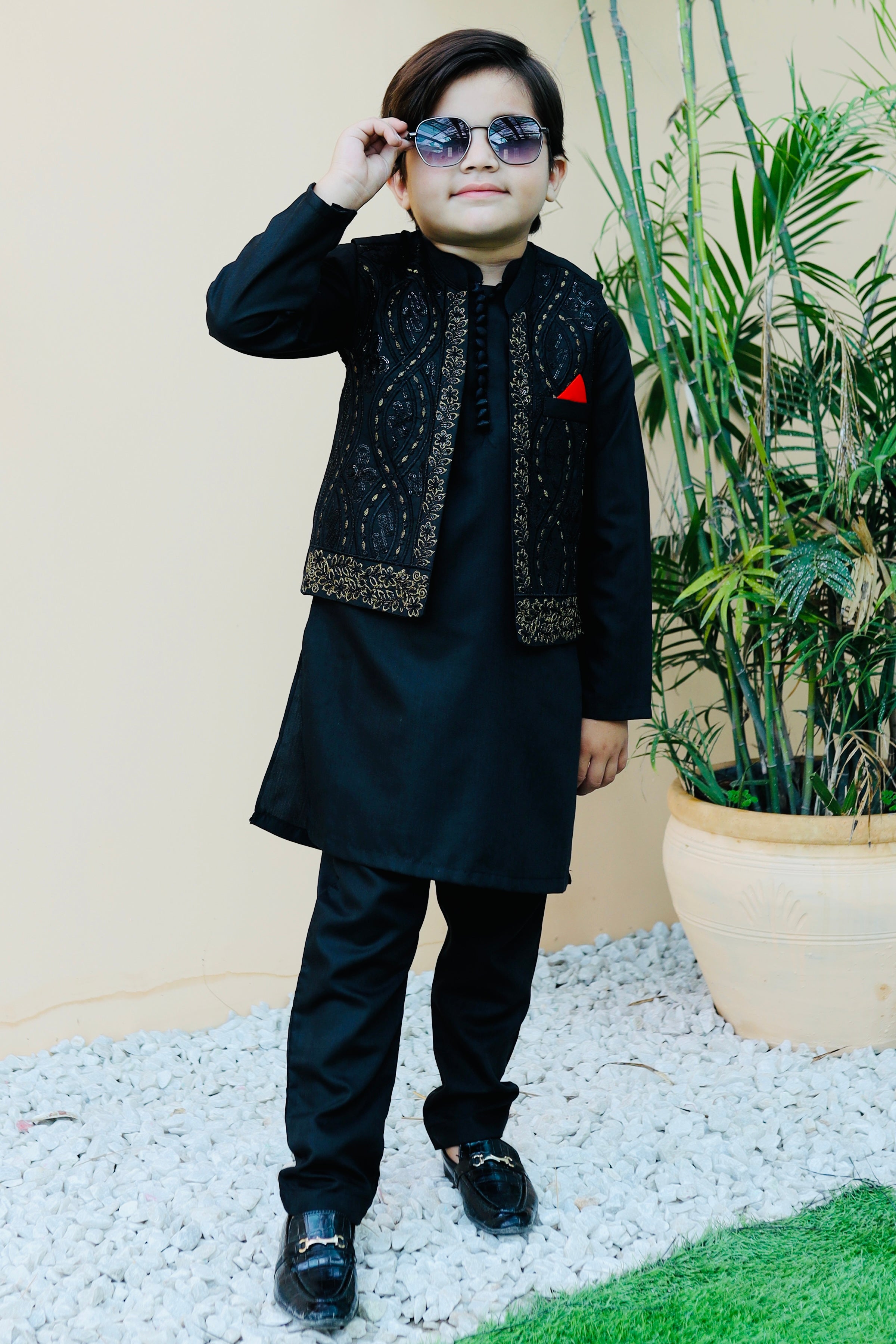 Black Waistcoat Suit AHW 008