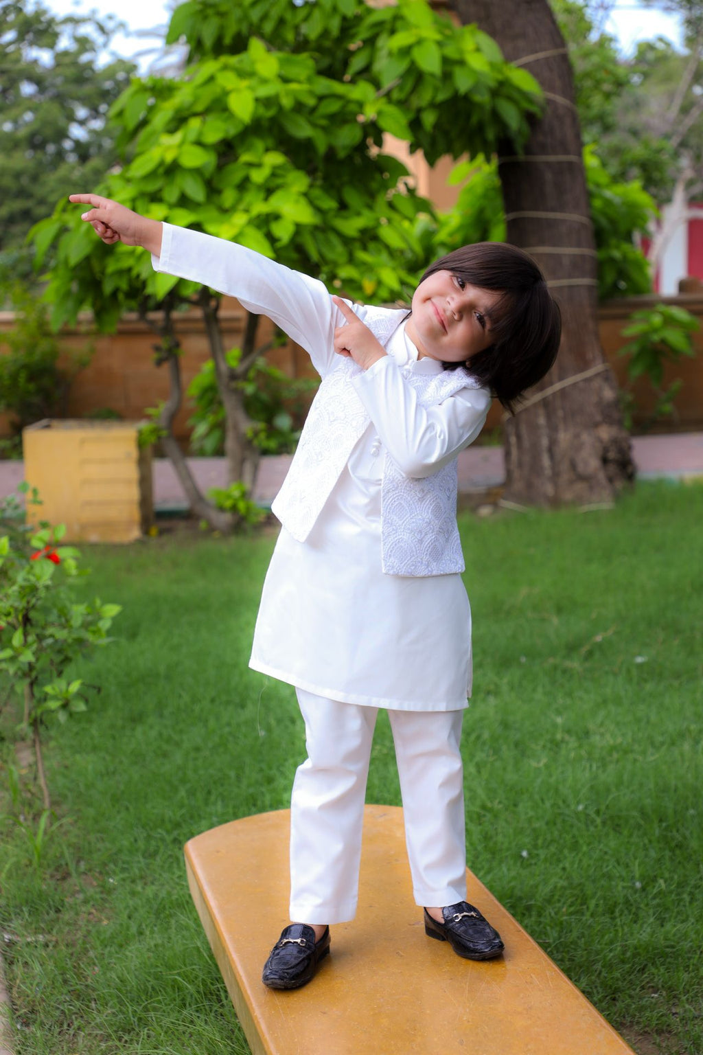 White Waistcoat Suit-KC 049