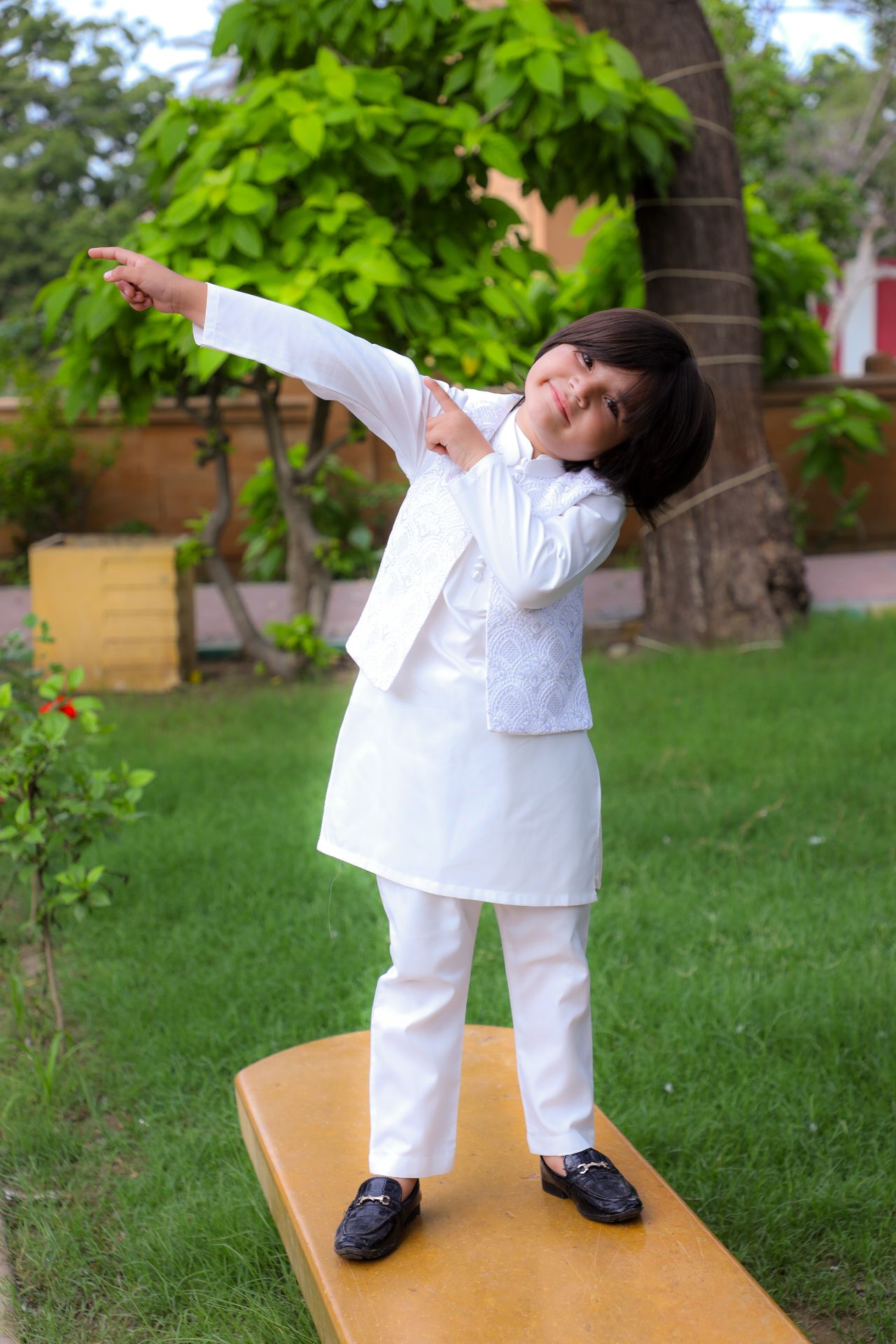White Waistcoat Suit-KC 049
