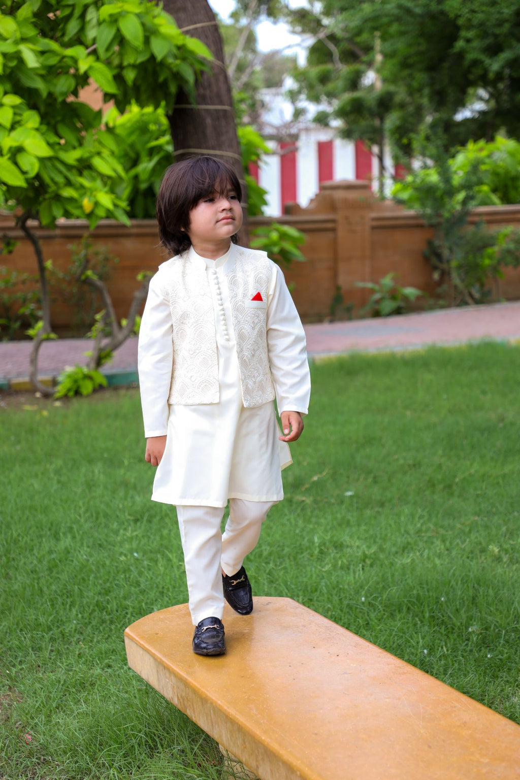 White Waistcoat Suit-KC 049