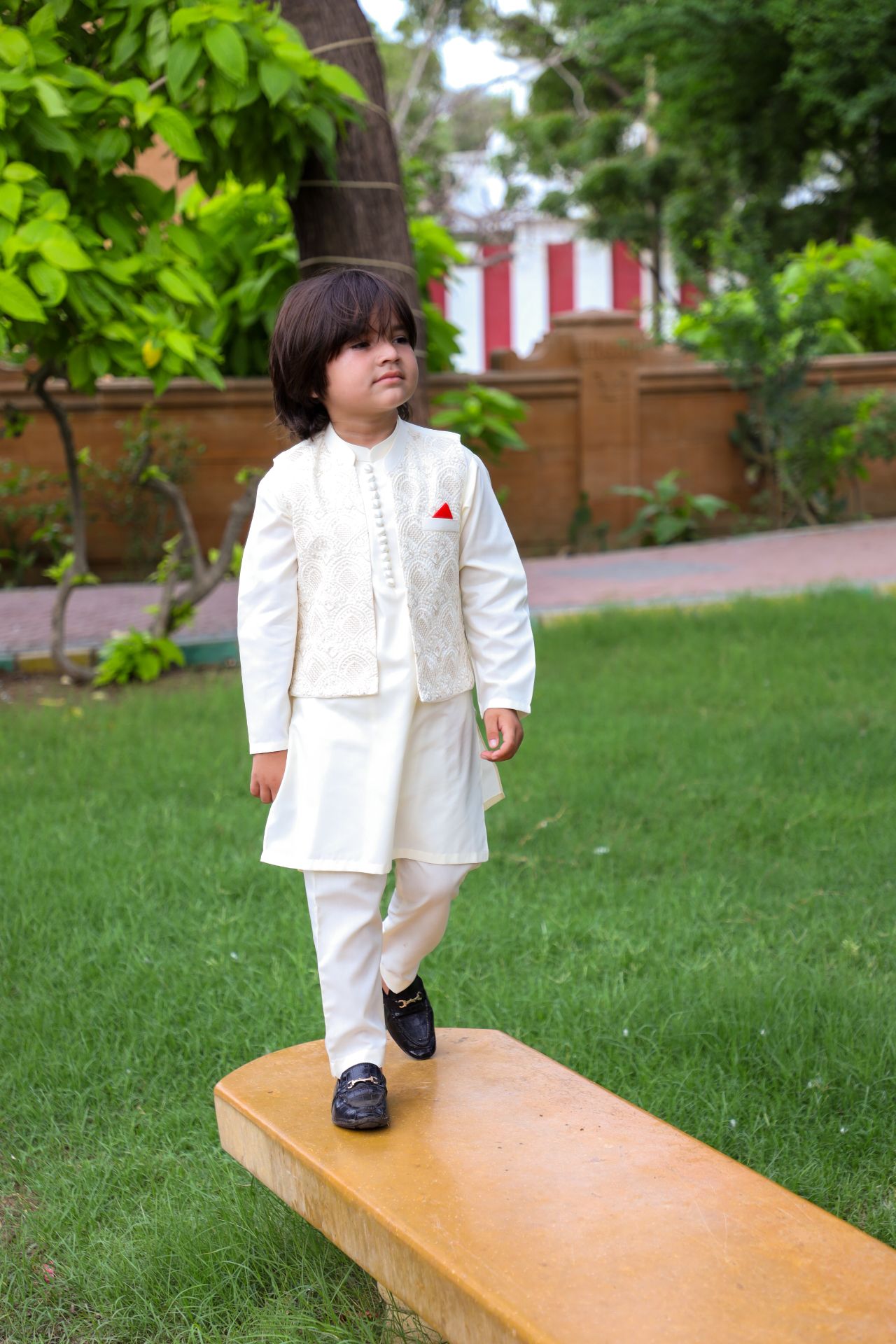 White Waistcoat Suit-KC 049